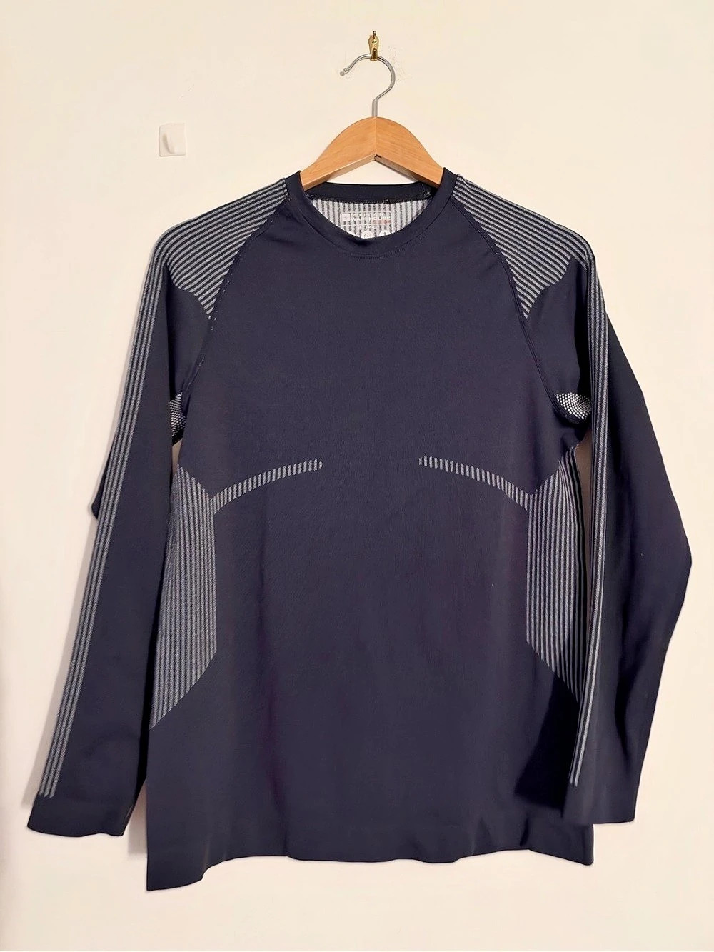 Mountain Warehouse Men’s Seamless Base Layer Long Sleeve Top